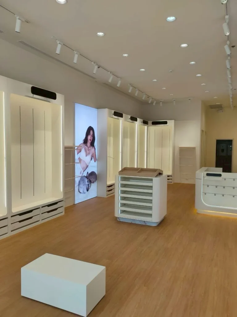 LINE_ALBUM_Shop Sabina สาขา CPN กระบี่_260528_2